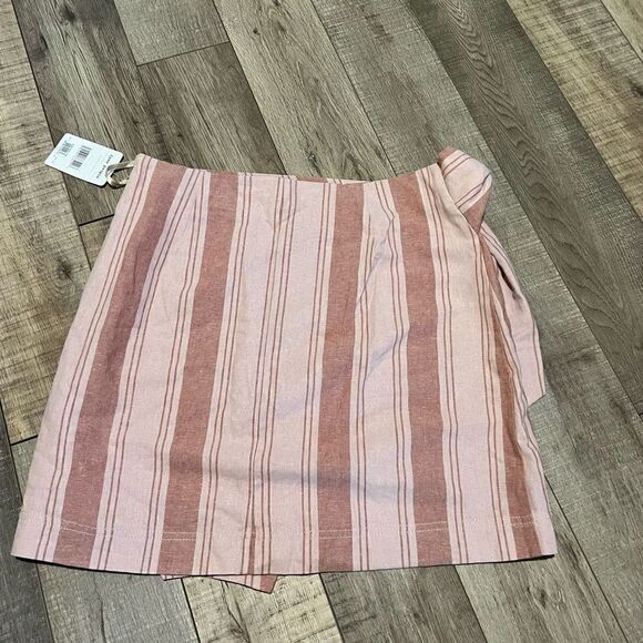 Free People Tuscan Sunrise Pink
Striped Wrap Mini Skirt size 12 - Picture 4 of 8